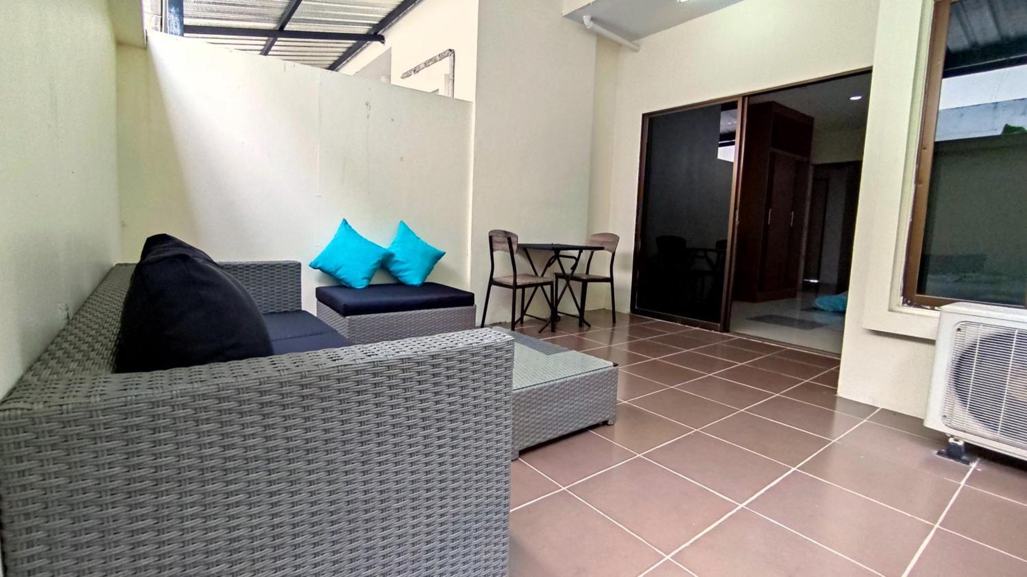 Lucky Buako Hotel Patong Exterior photo