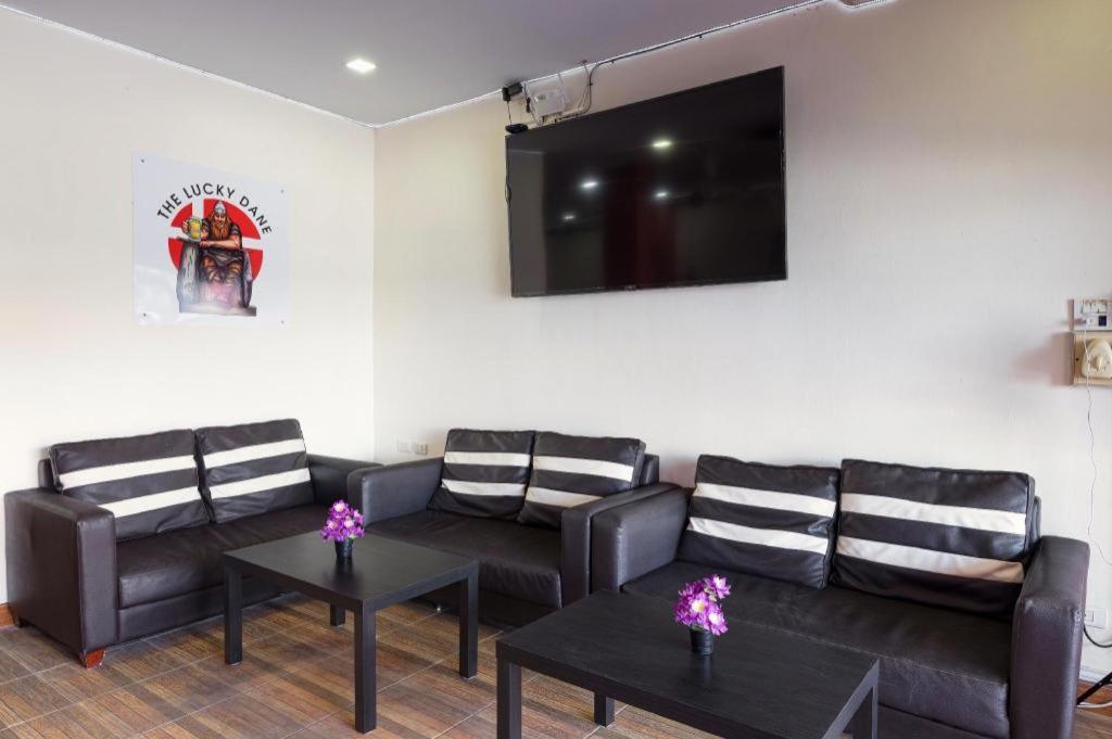 Lucky Buako Hotel Patong Exterior photo